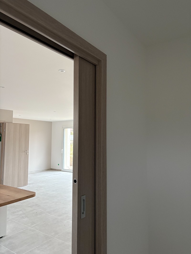 Porte coulissante à galandage - Klak Menuiserie