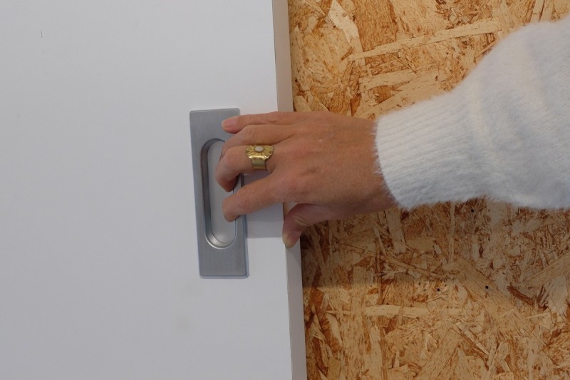 Porte coulissante en applique - Klak Menuiserie